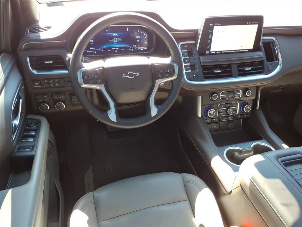 Used 2024 Chevrolet Tahoe Z71 w/ Luxury Package AWD/4WD image 9