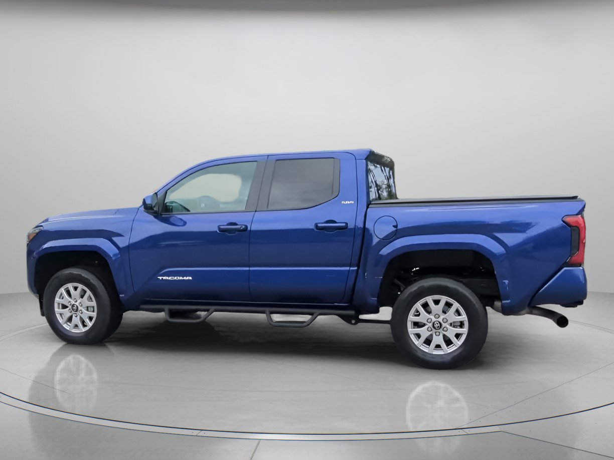 Used 2025 Toyota Tacoma SR5 RWD image 15