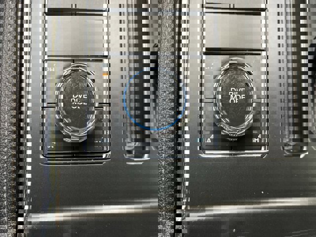 Certified 2023 Ford Expedition XLT image 19