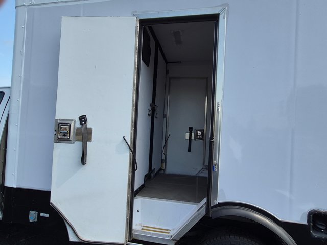 Certified 2024 Ford E-350 and Econoline 350 Super Duty w/ Power Windows & Locks Group RWD image 15