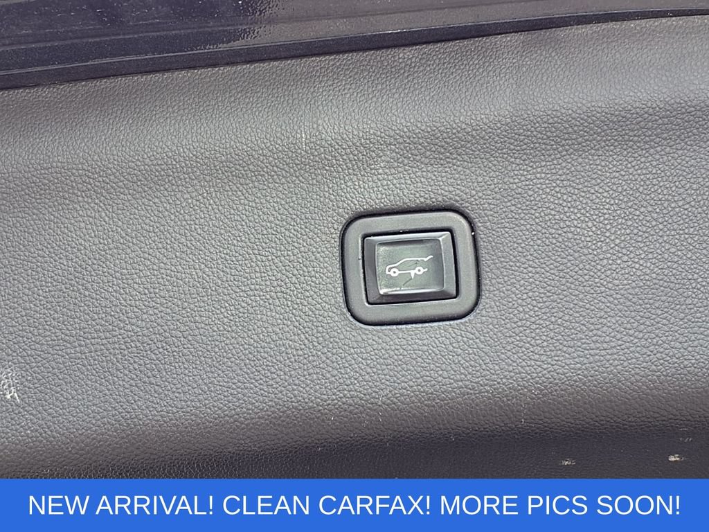 Used 2020 Buick Enclave Essence w/ Sport Touring Edition FWD image 23
