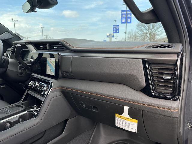 Used 2025 GMC Sierra 2500 AT4 w/ AT4 Premium Plus Package image 19