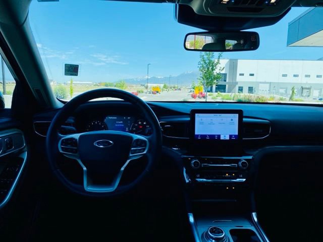 Certified 2021 Ford Explorer Limited AWD/4WD image 16