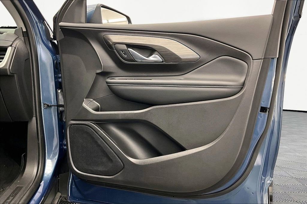 Used 2024 GMC Terrain SLE w/ Driver Convenience Package image 24