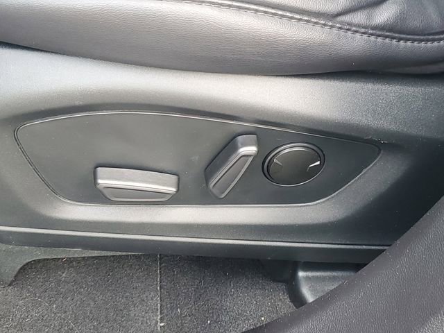 Certified 2023 Ford Explorer XLT w/ Equipment Group 202A image 15