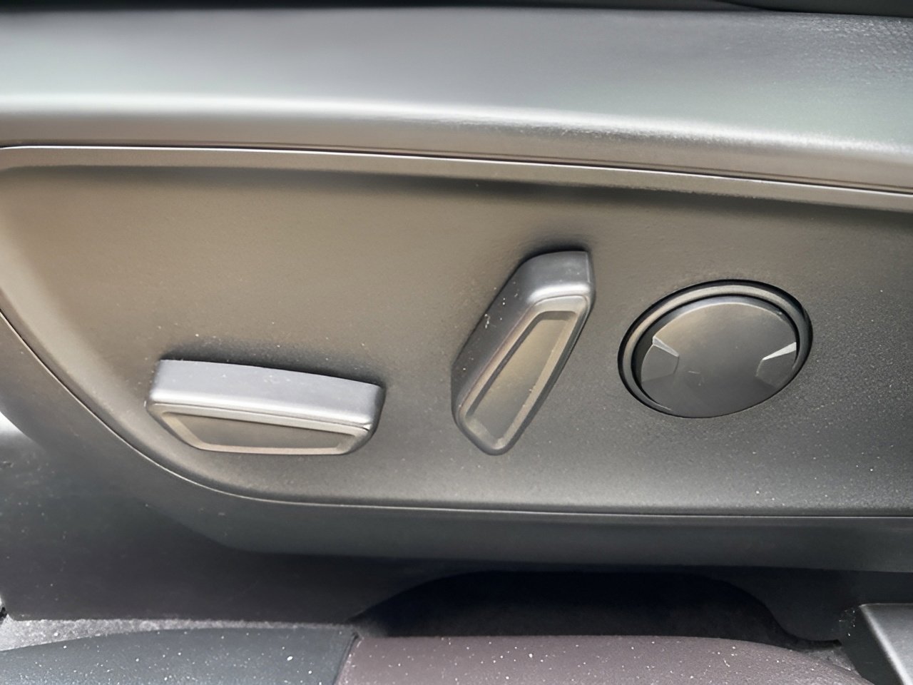 Certified 2023 Ford Escape ST-Line w/ Tech Pack #1 image 9