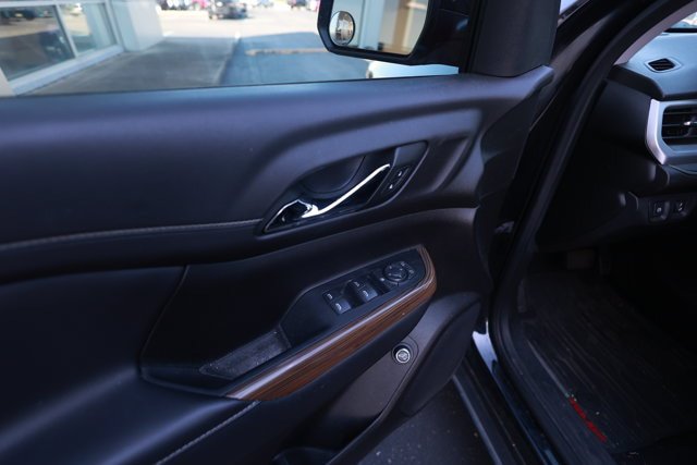 Used 2023 GMC Acadia SLE w/ Driver Convenience Package FWD image 10