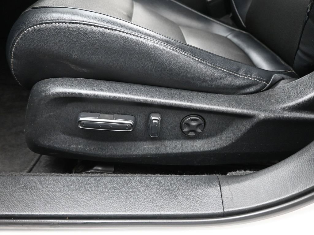 Used 2018 Honda Accord Sport image 10