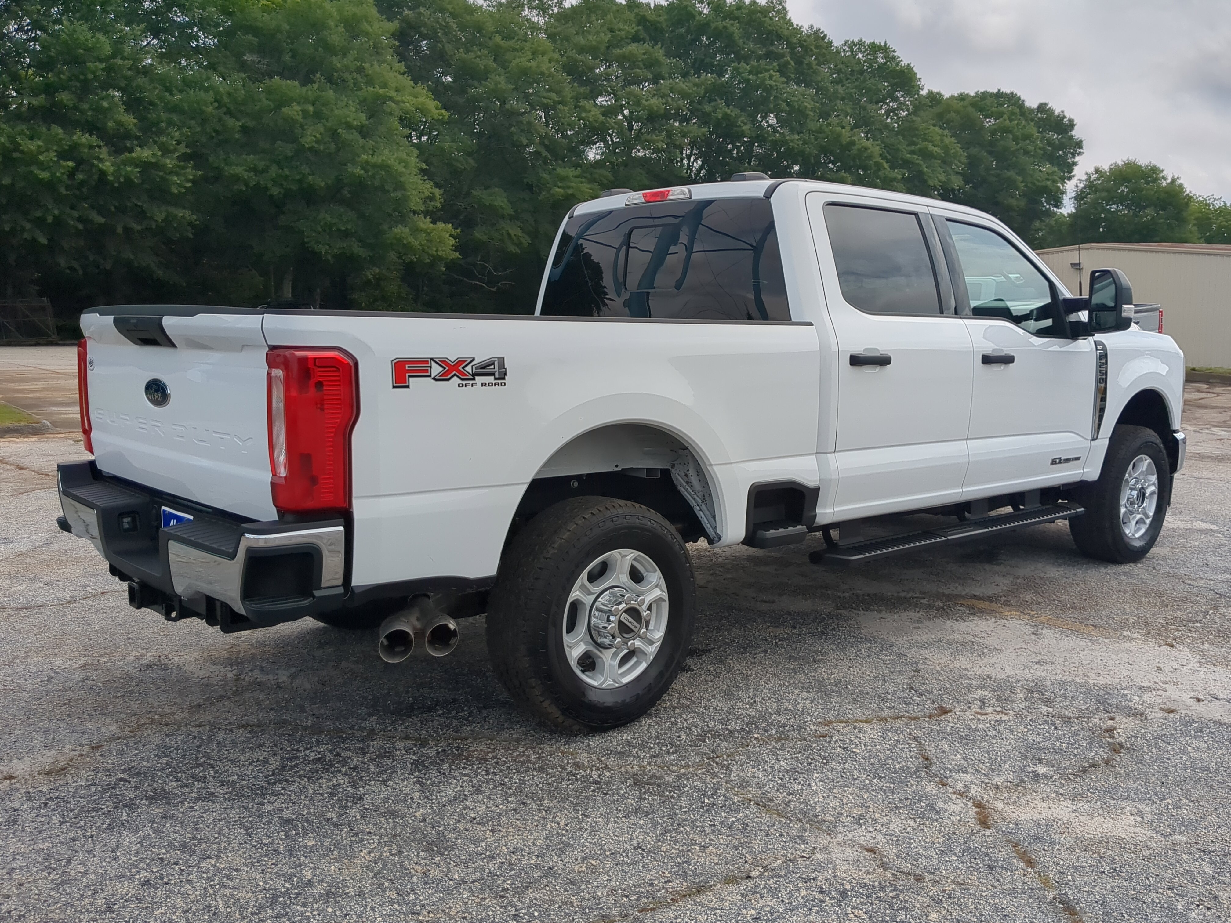 Certified 2025 Ford F250 XLT AWD/4WD image 3