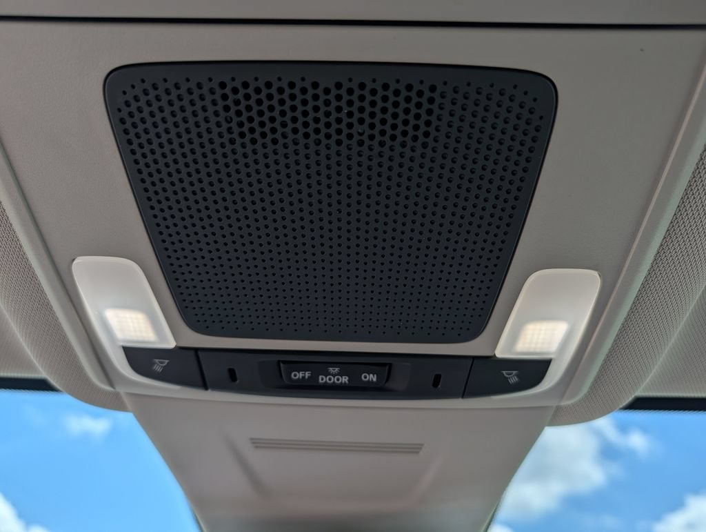 Used 2025 Honda CR-V LX image 18