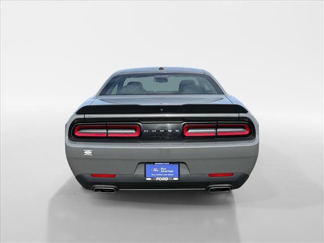 Used 2023 Dodge Challenger SXT image 3
