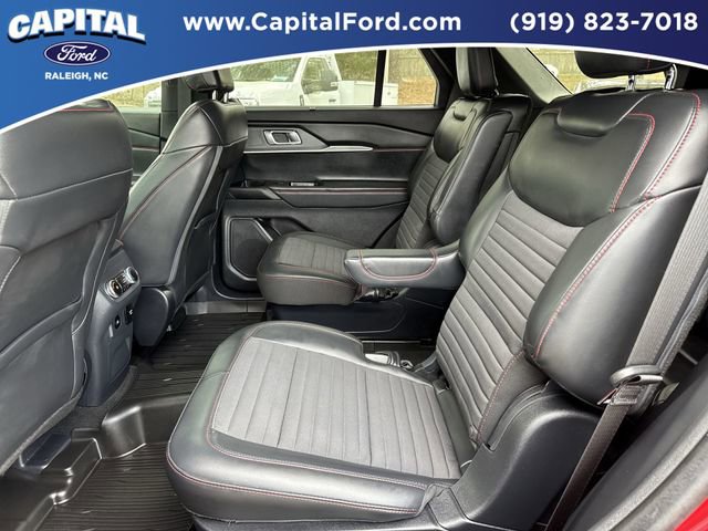 Certified 2025 Ford Explorer ST-Line w/ Premium Package AWD/4WD image 17