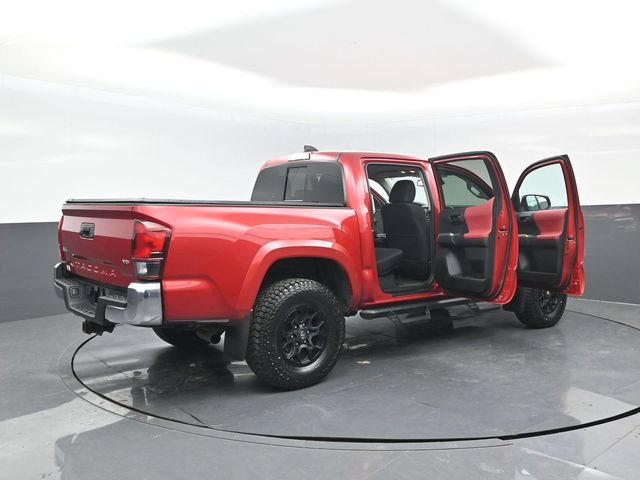 Used 2021 Toyota Tacoma SR5 AWD/4WD image 27