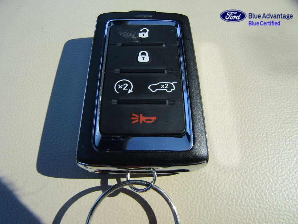 Used 2024 Jeep Grand Cherokee L Limited w/ Luxury Tech Group II AWD/4WD image 44