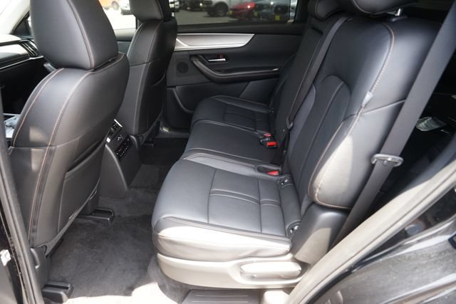 Used 2026 MAZDA CX-70 3.3 Turbo w/ Preferred Package AWD/4WD image 13