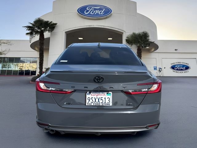Used 2025 Toyota Camry SE w/ Convenience Package FWD image 4