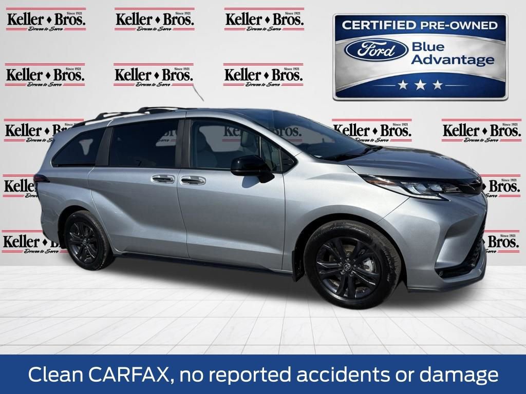 Used 2025 Toyota Sienna XSE w/ XSE Plus Package image 7