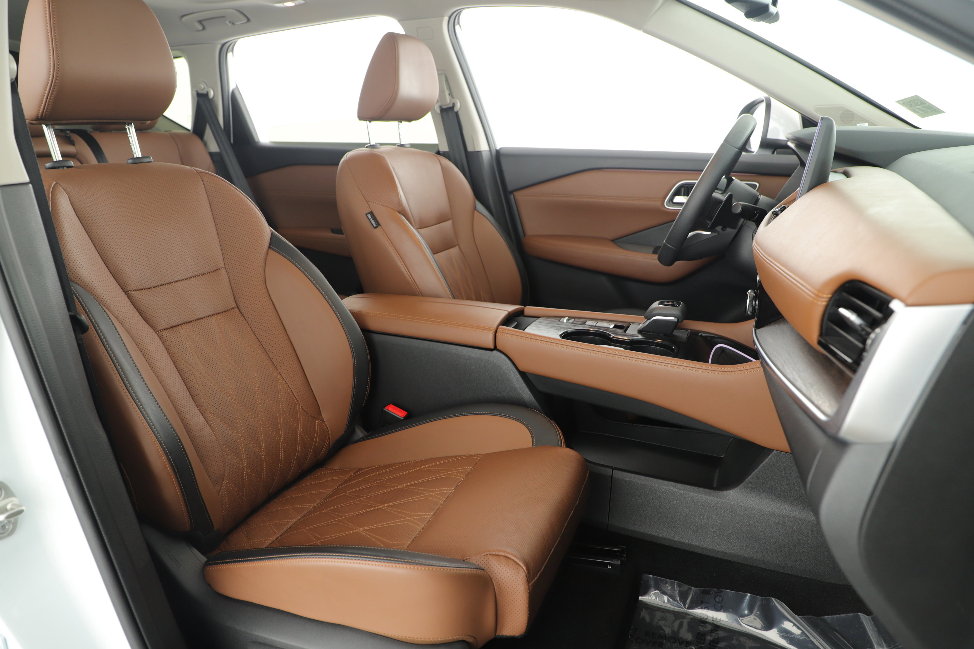 Used 2024 Nissan Rogue Platinum image 23