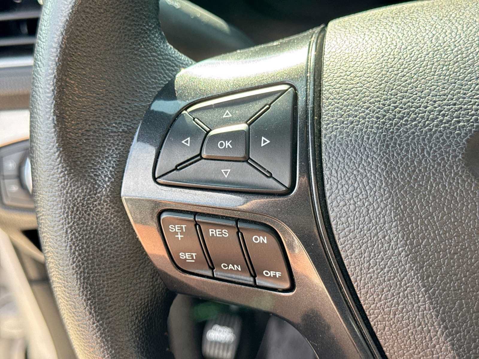 Certified 2018 Ford Explorer XLT w/ XLT Technology Feature Bundle FWD image 24