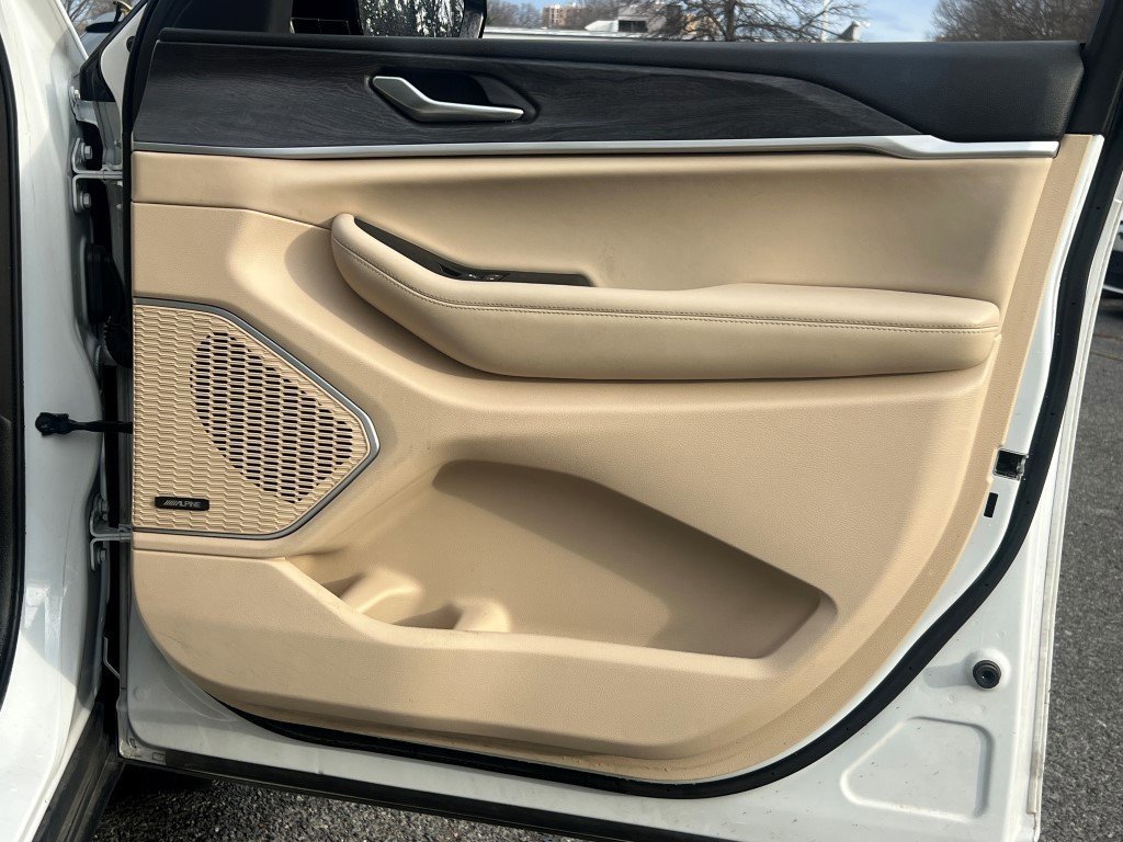 Used 2021 Jeep Grand Cherokee L Limited w/ Trailer Tow Package image 8