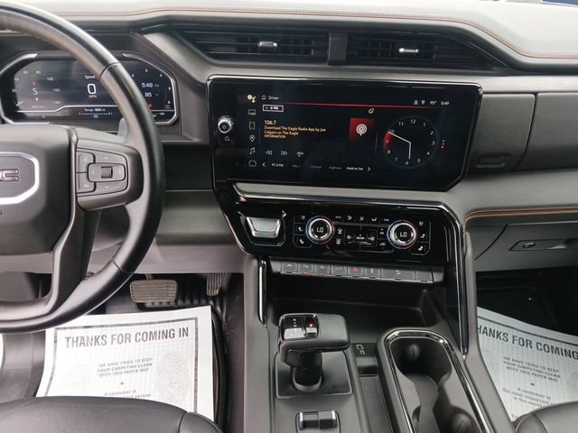 Used 2024 GMC Sierra 1500 AT4 w/ Technology Package AWD/4WD image 11