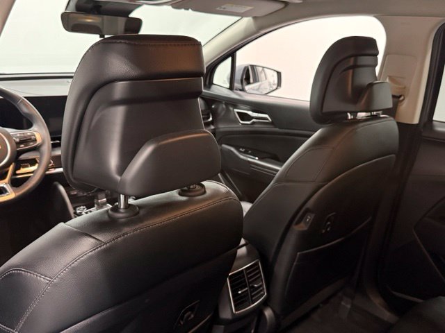 Used 2024 Kia Sportage EX FWD image 31