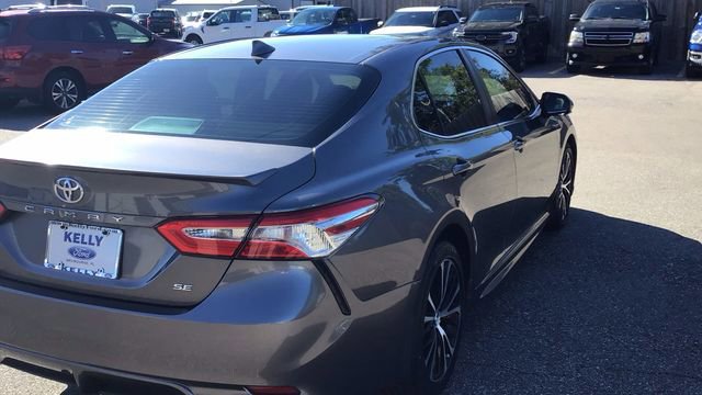 Used 2020 Toyota Camry SE image 5