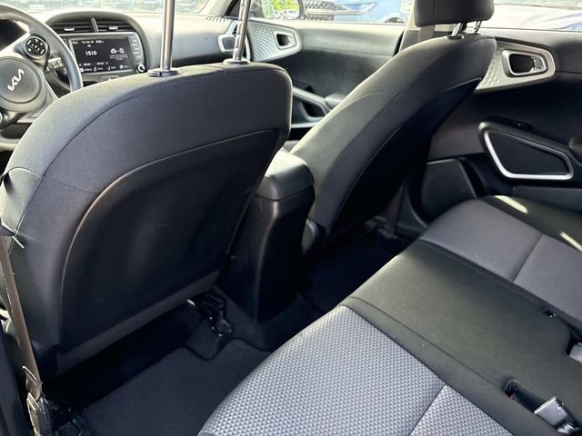 Used 2022 Kia Soul LX w/ Technology Package FWD image 16