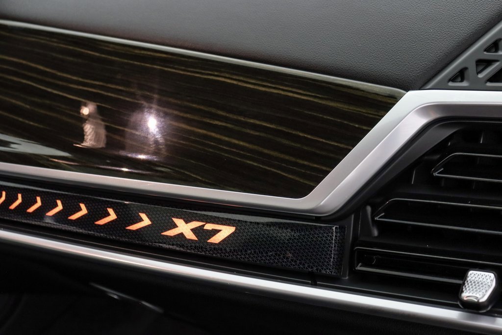 Used 2024 BMW X7 xDrive40i w/ Premium Package image 37