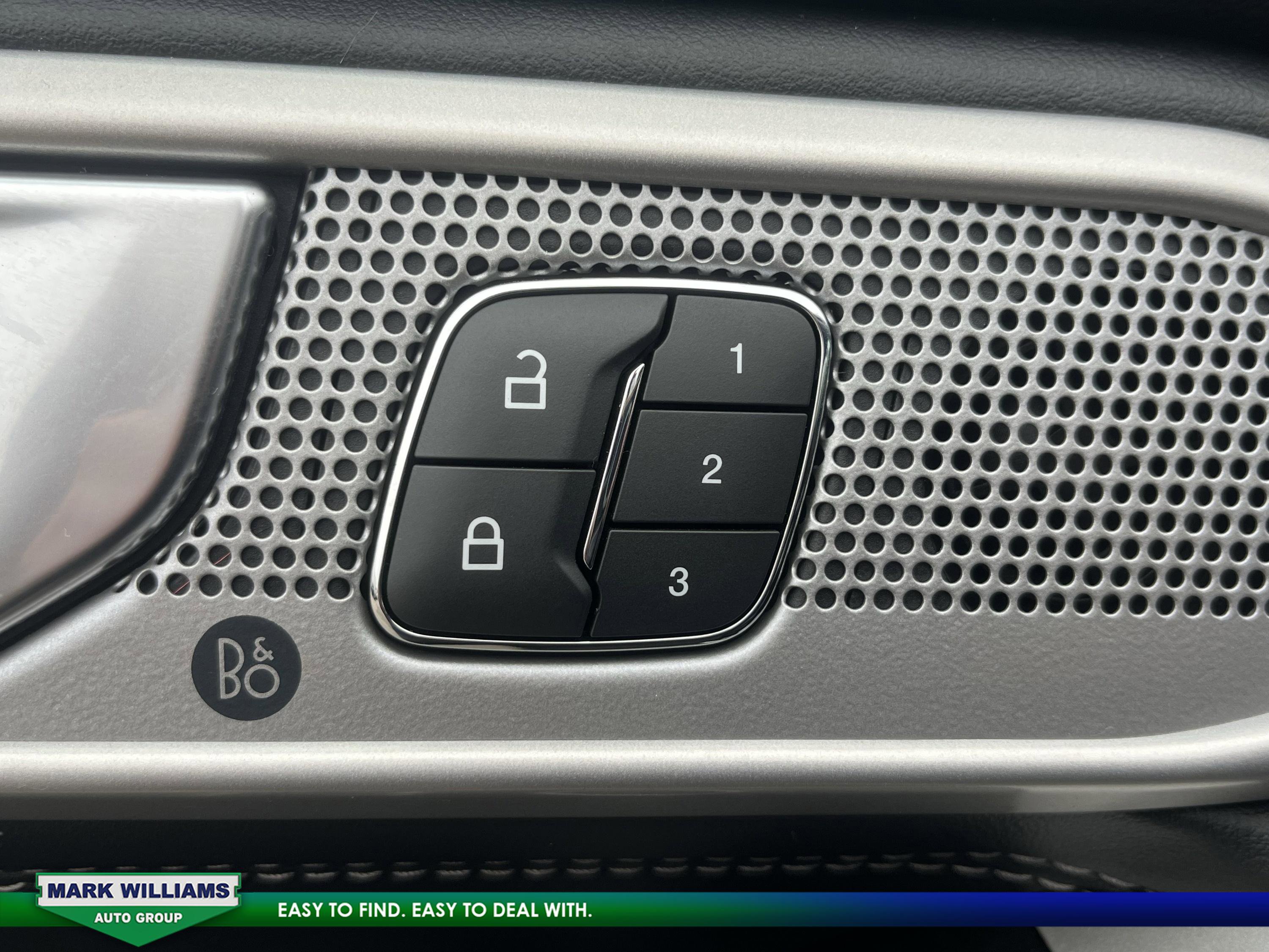 Certified 2022 Ford Explorer Limited w/ Equipment Group 301A image 10