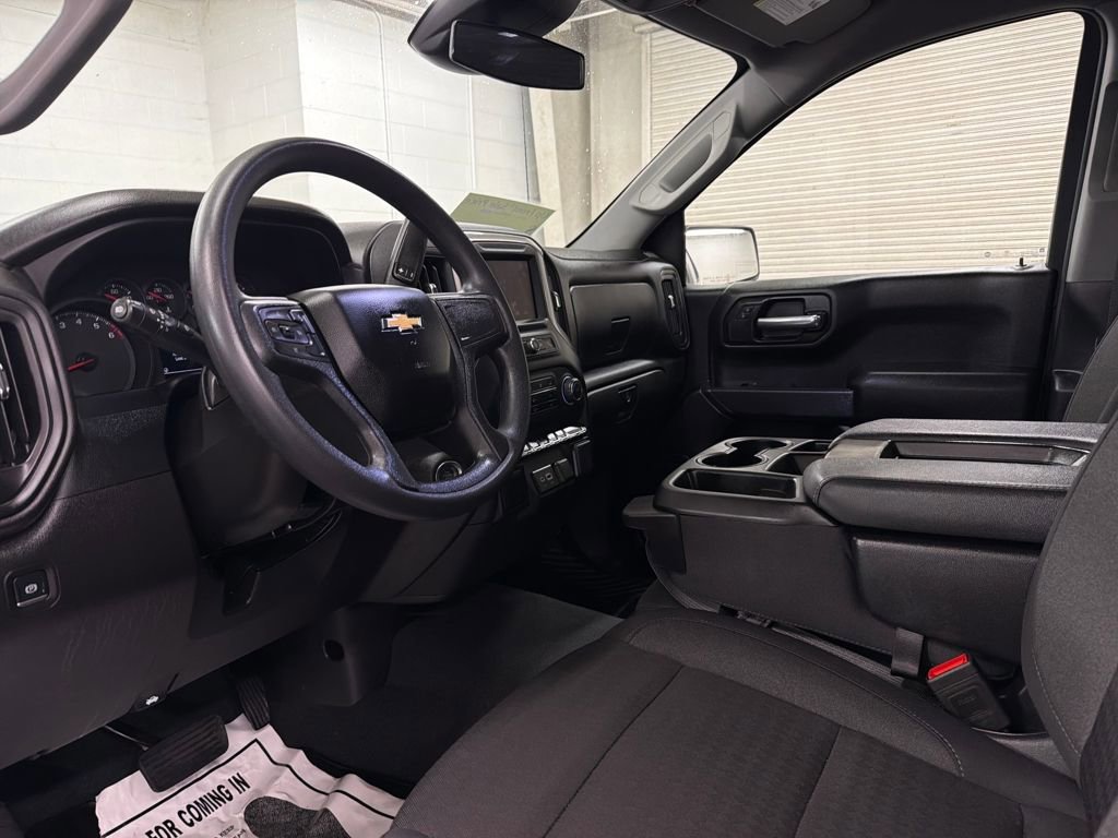 Used 2025 Chevrolet Silverado 1500 Custom image 11