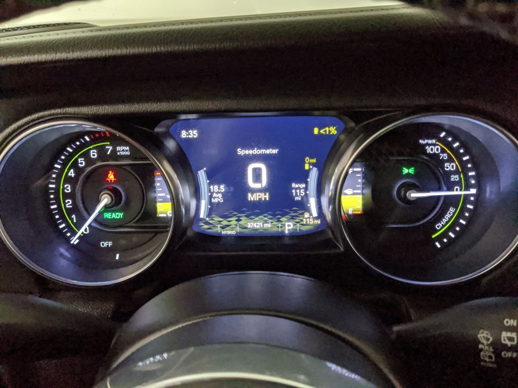 Used 2023 Jeep Wrangler Unlimited Sahara w/ Cold Weather Group image 13