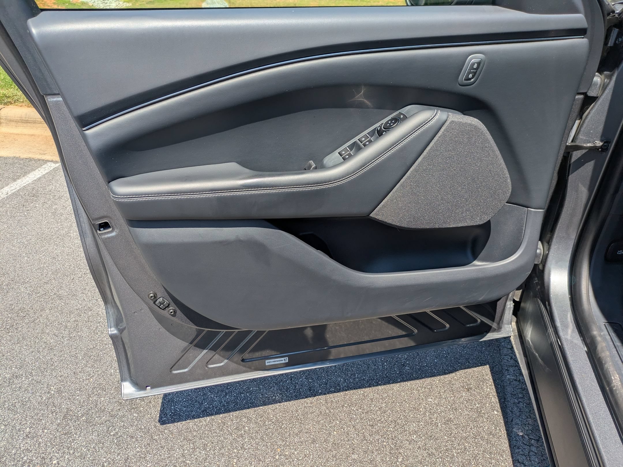 Certified 2023 Ford Mustang Mach-E Select RWD image 10