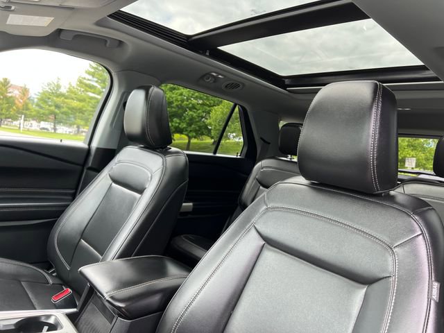 Certified 2023 Ford Explorer XLT w/ Equipment Group 202A AWD/4WD image 17