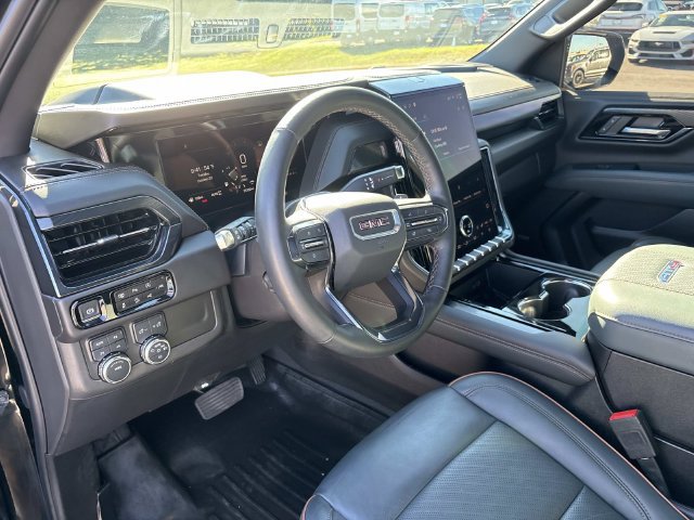 Used 2025 GMC Yukon XL AT4 w/ AT4 Premium Package AWD/4WD image 31