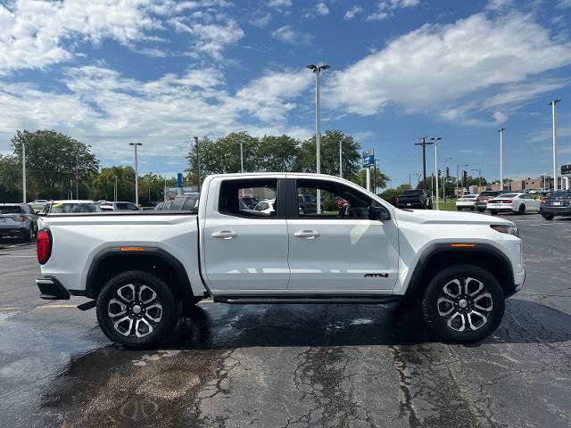 Used 2024 GMC Canyon AT4 w/ AT4 Premium Package AWD/4WD image 9