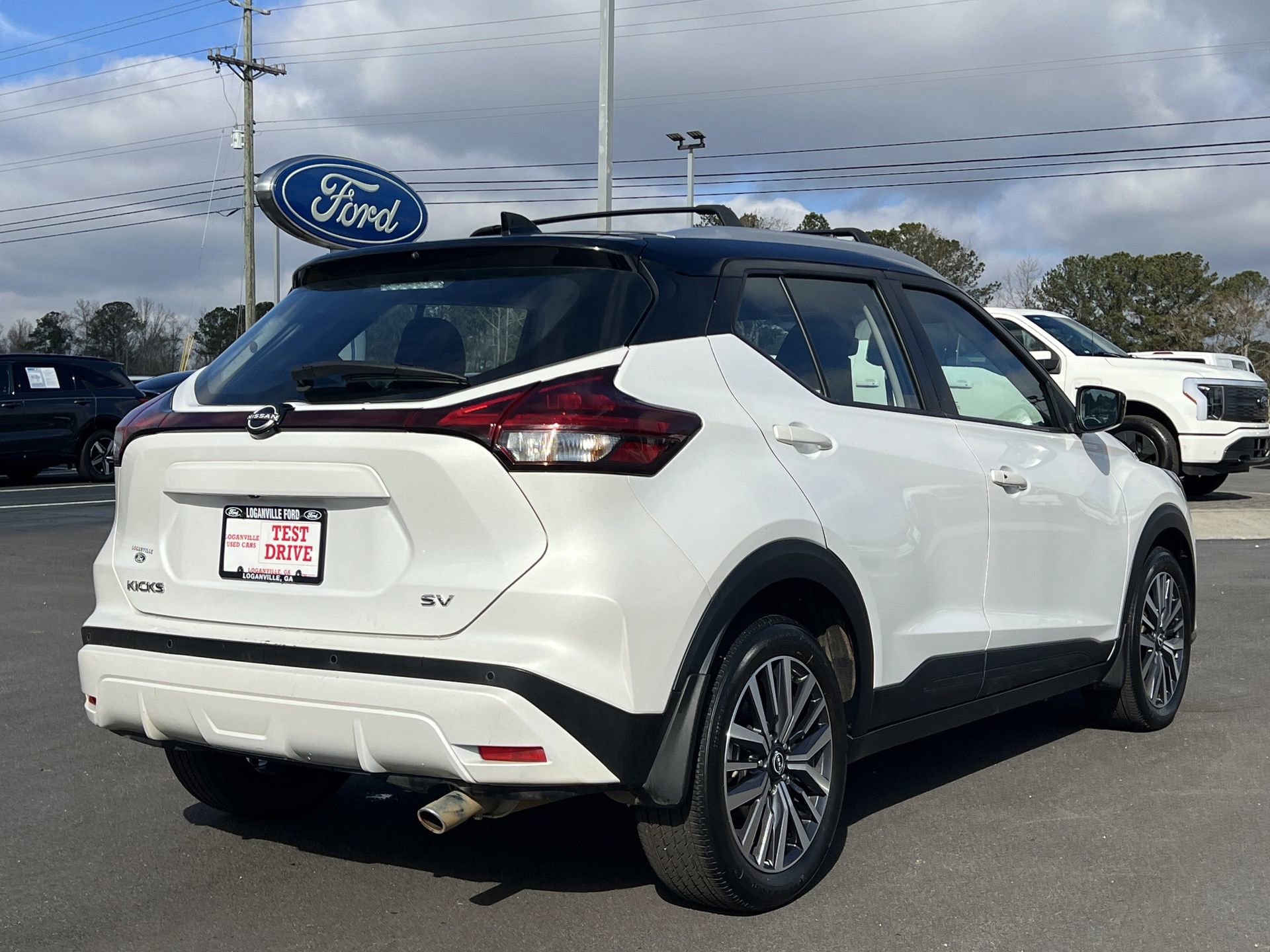 Used 2024 Nissan Kicks SV w/ Interior Electronics Package image 3