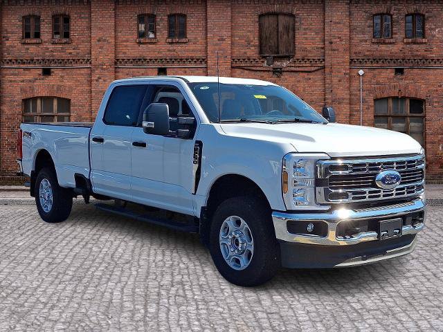Certified 2026 Ford F250 XLT w/ FX4 Off-Road Package AWD/4WD image 3