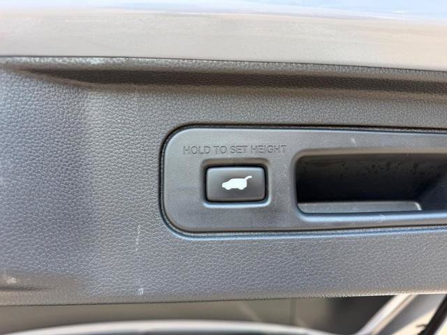 Used 2025 Honda Pilot TrailSport image 8