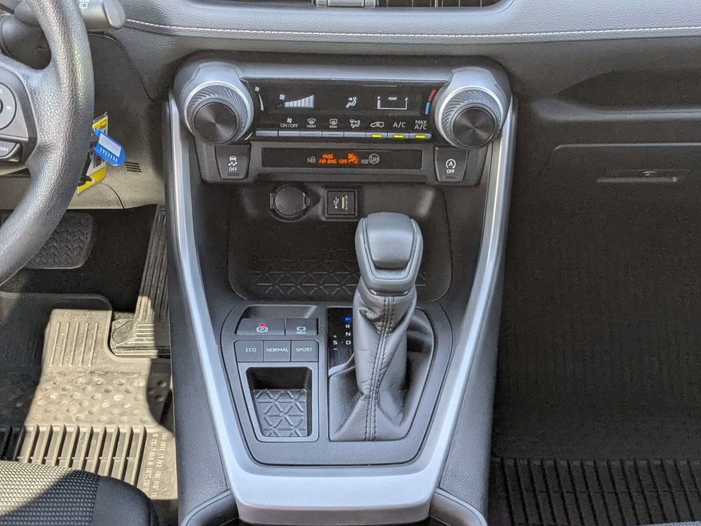 Used 2024 Toyota RAV4 LE FWD image 21
