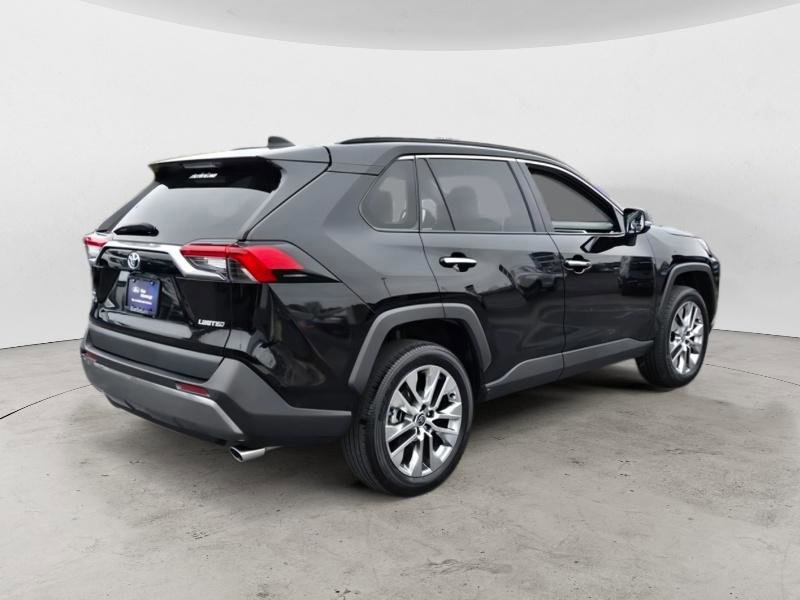 Used 2021 Toyota RAV4 Limited image 5