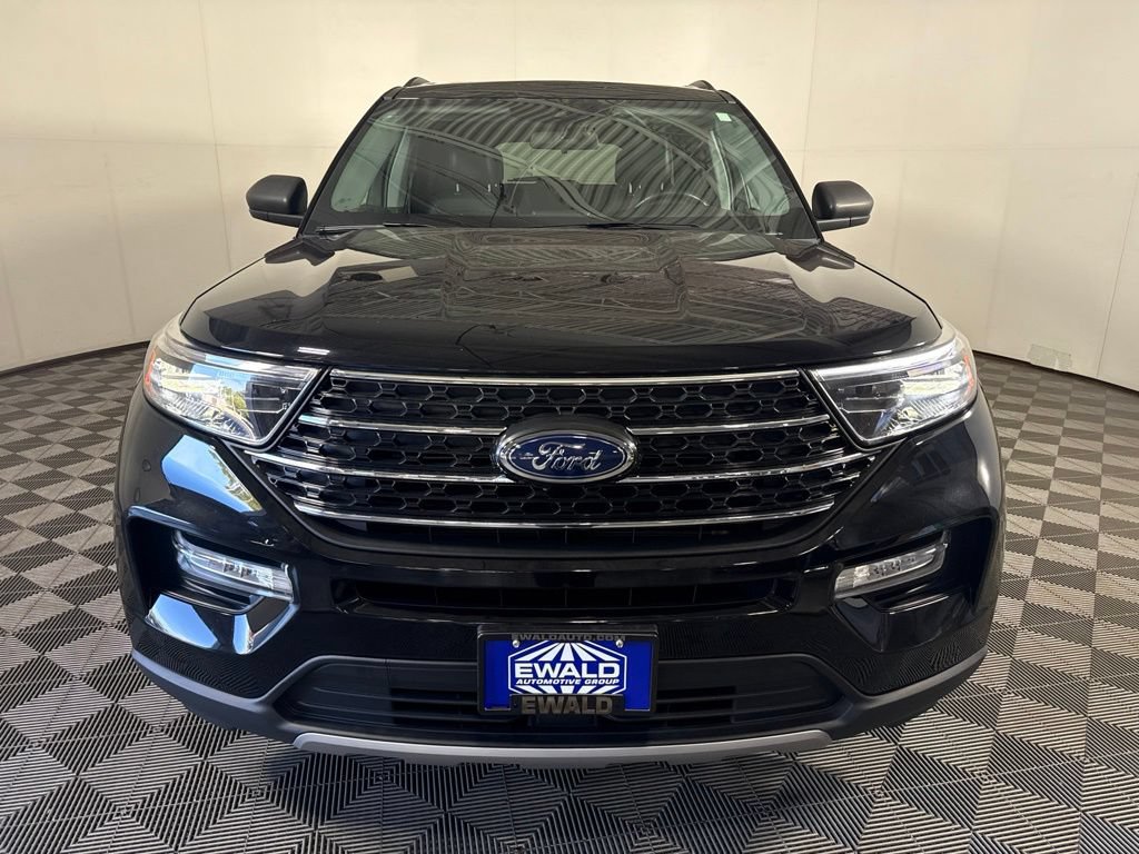 Certified 2023 Ford Explorer XLT w/ Equipment Group 202A AWD/4WD image 4