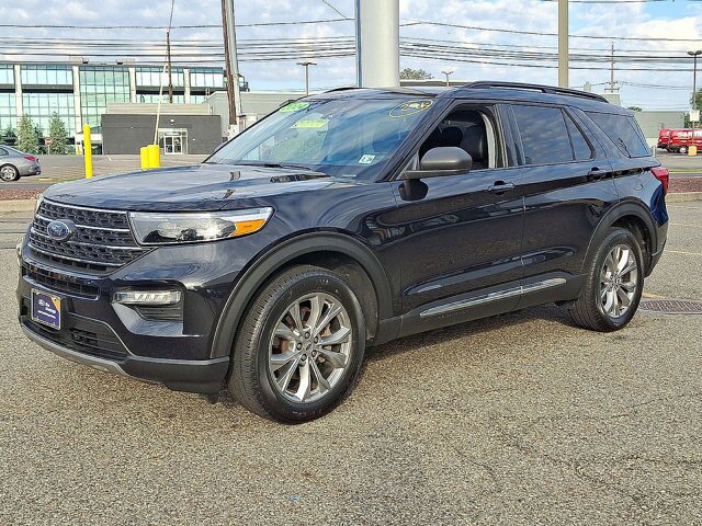 Certified 2024 Ford Explorer XLT w/ Equipment Group 202A AWD/4WD image 4