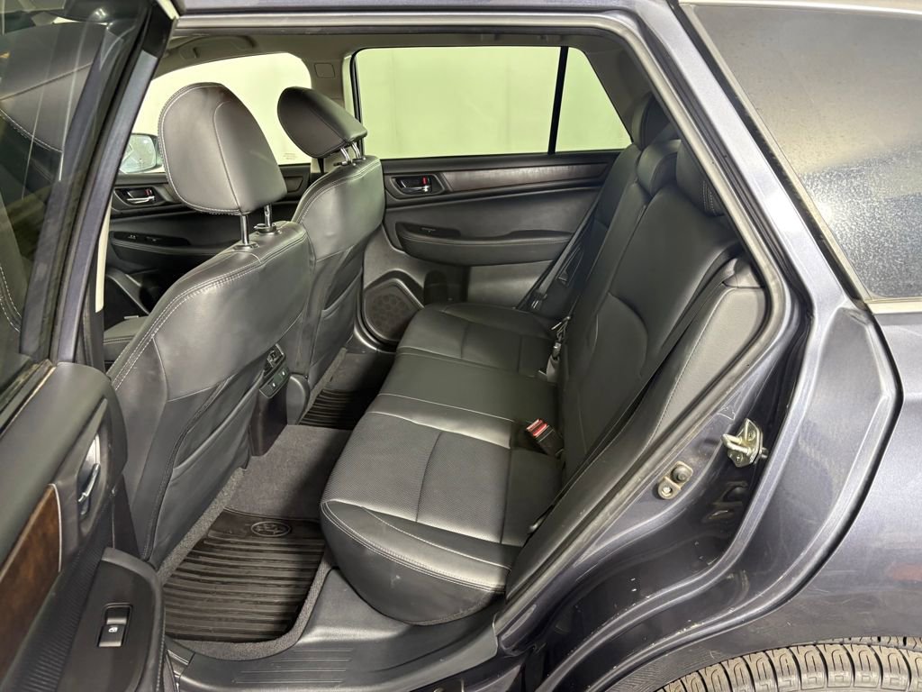 Used 2017 Subaru Outback 3.6R Limited image 29