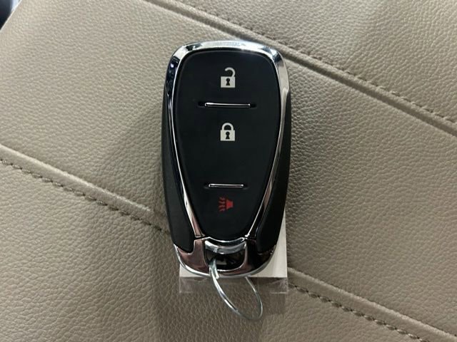 Used 2023 Chevrolet Traverse LS AWD/4WD image 27