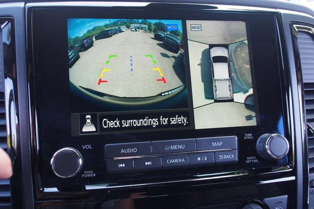 Used 2023 Nissan Titan PRO-4X w/ Pro-4x Convenience Package AWD/4WD image 31