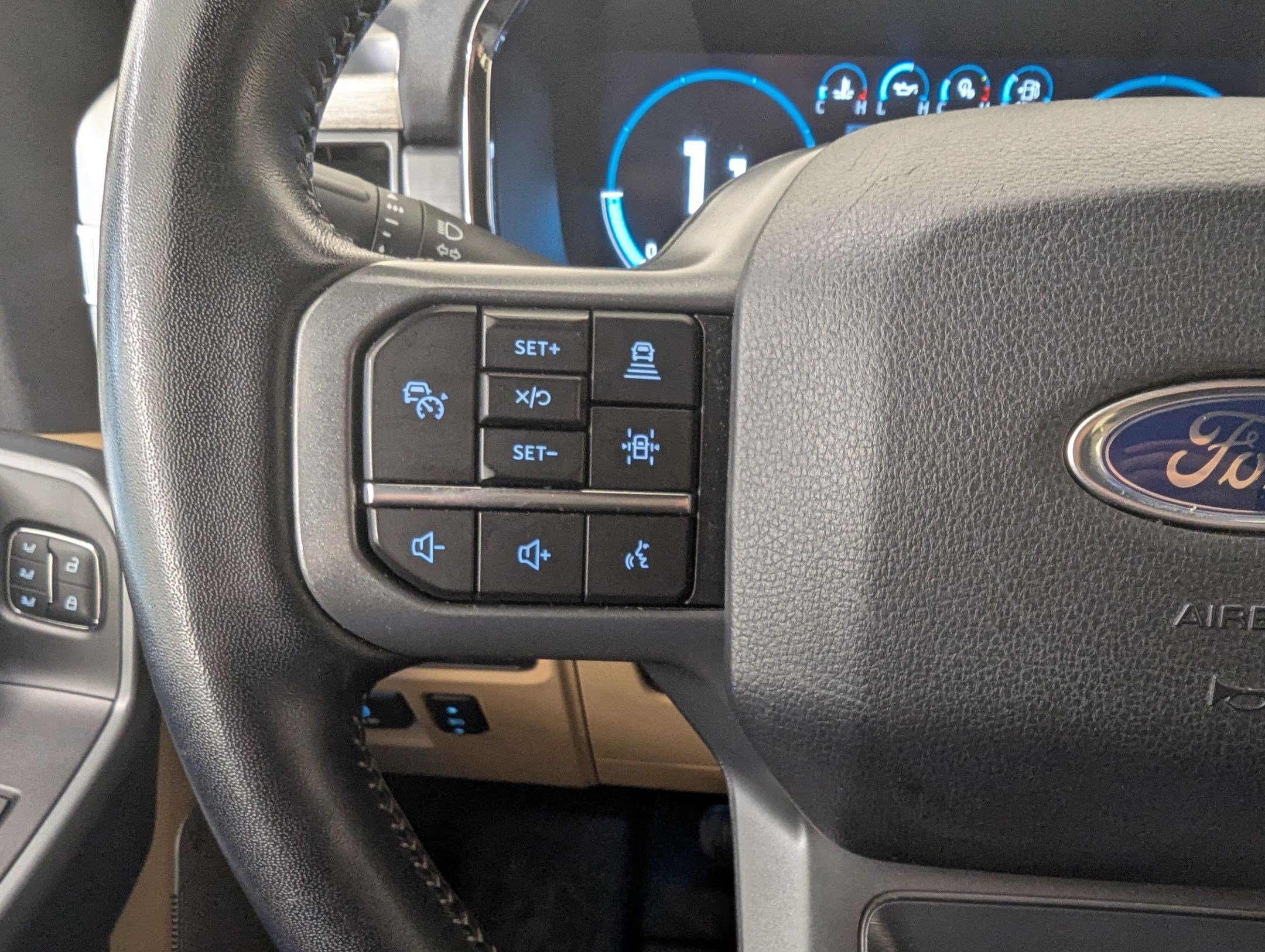 Certified 2022 Ford F150 Lariat image 26