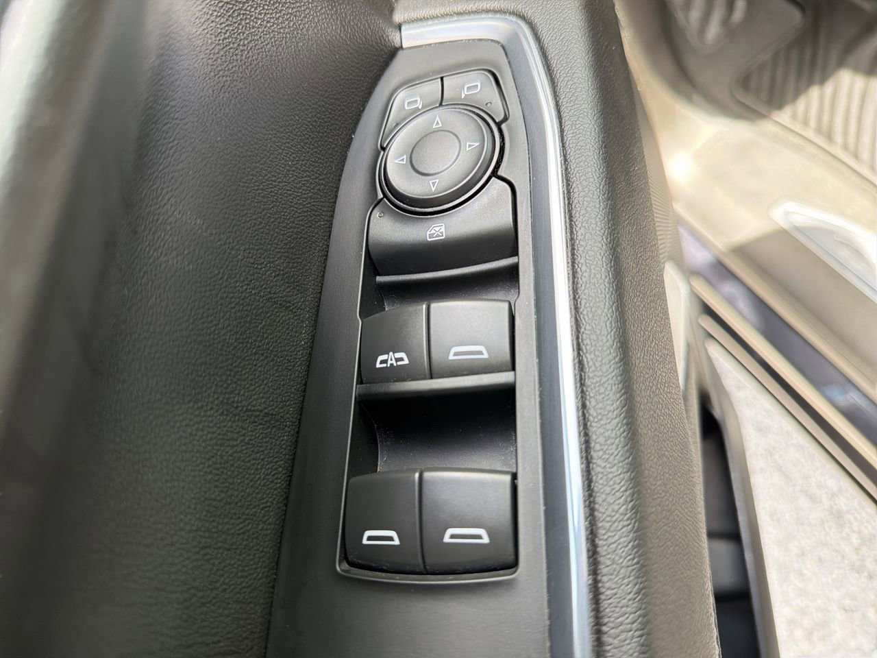 Used 2024 GMC Sierra 1500 Elevation AWD/4WD image 16