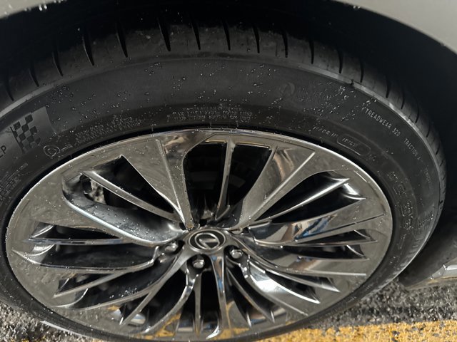 Used 2019 Lexus LS 500 w/ Interior Upgrade Package RWD image 11