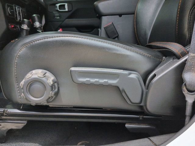 Used 2022 Jeep Gladiator Mojave w/ LED Lighting Group AWD/4WD image 24